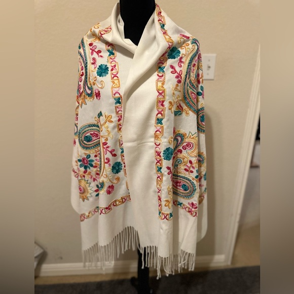 BohemianStyle Women WinterCashmere Scarf National Wind Print scarf Luxury Ladies - Picture 3 of 5